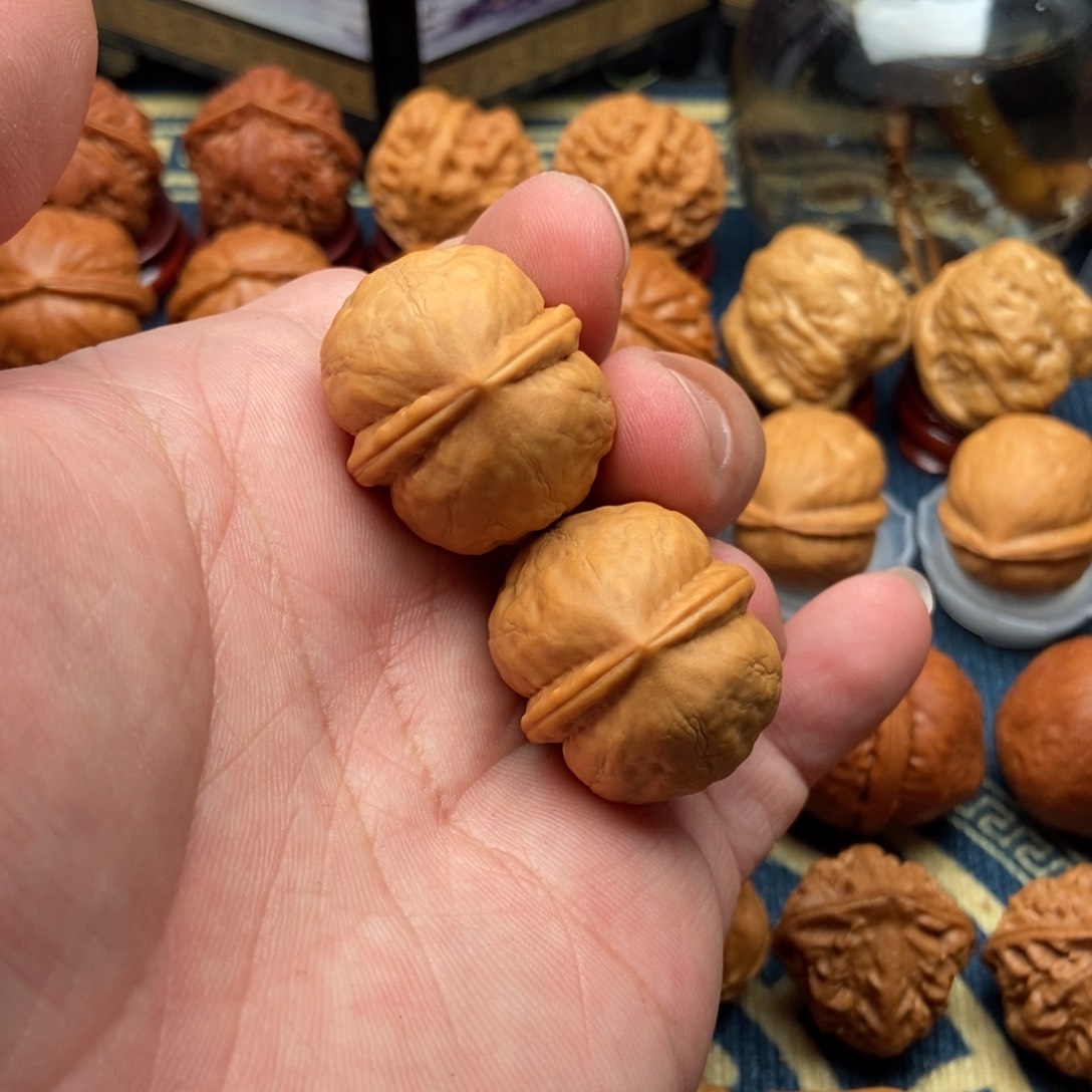 文玩核桃把件莲***禅小海豚