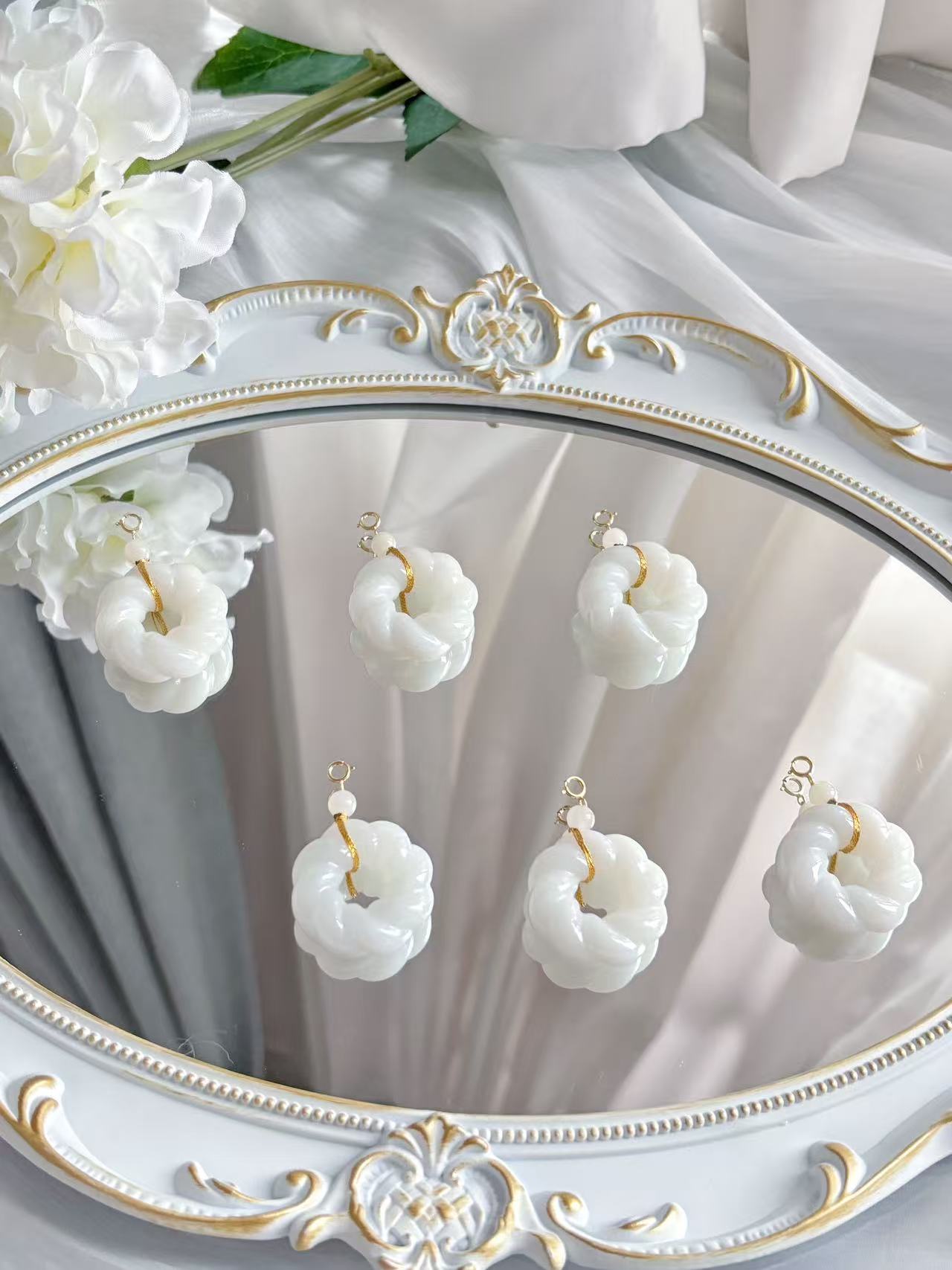 【无尽环】纯天然和田玉俄料一级白莫比乌斯环吊坠（多样性发其一）