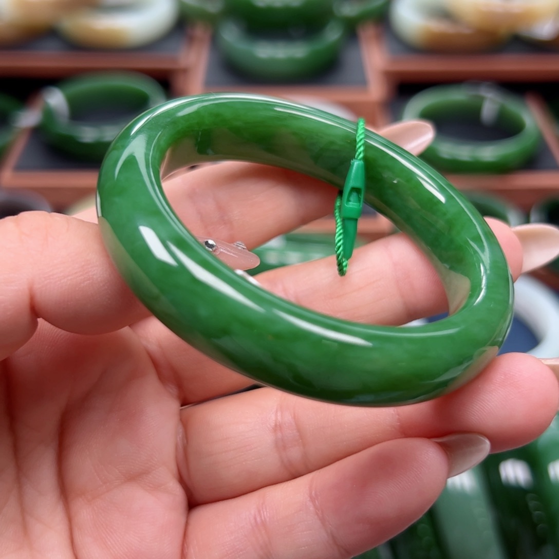 未镶嵌手镯和田玉（碧玉）5253圈口