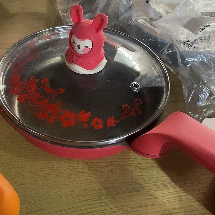 红色生肖兔煎锅一个