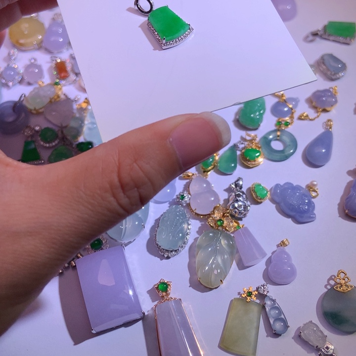 V***y翡翠散珠11111111111