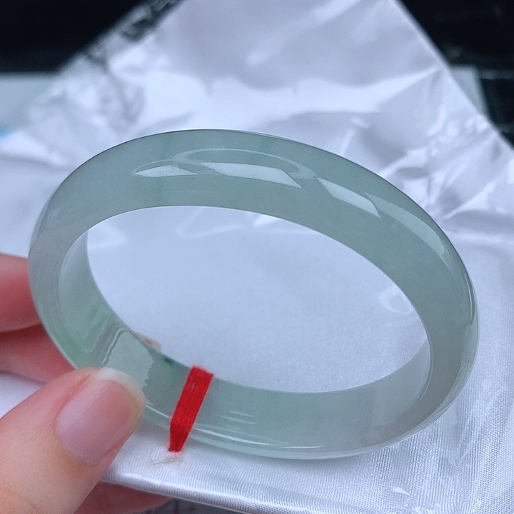 翡翠手镯（贵妃镯）未镶嵌天然