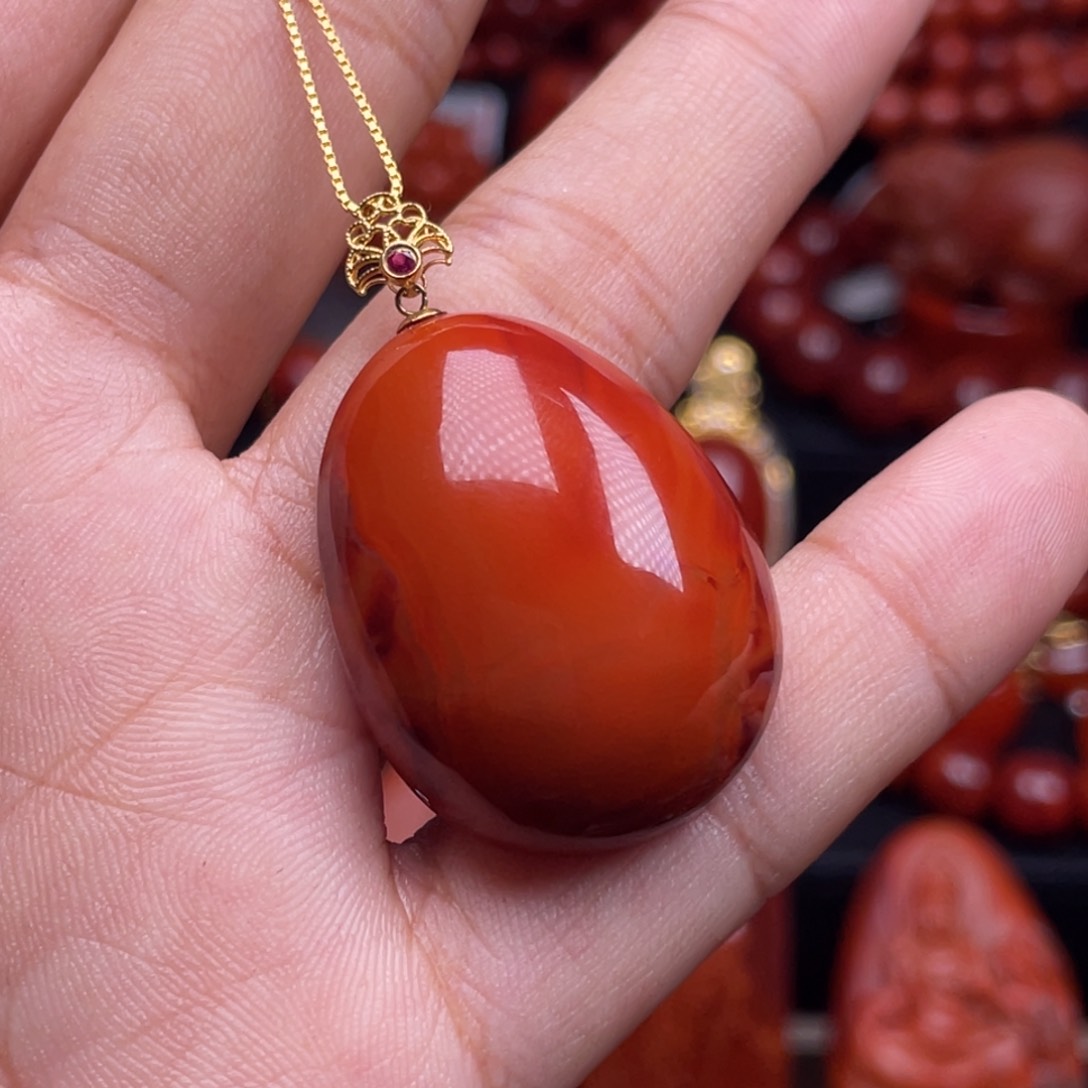 南红玛瑙珠宝奇石18K金镶嵌吊坠送银项链