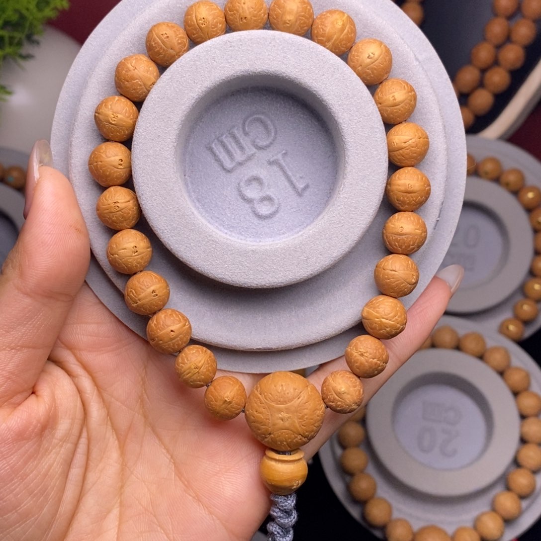 ****！吊坠凤眼菩提10素串