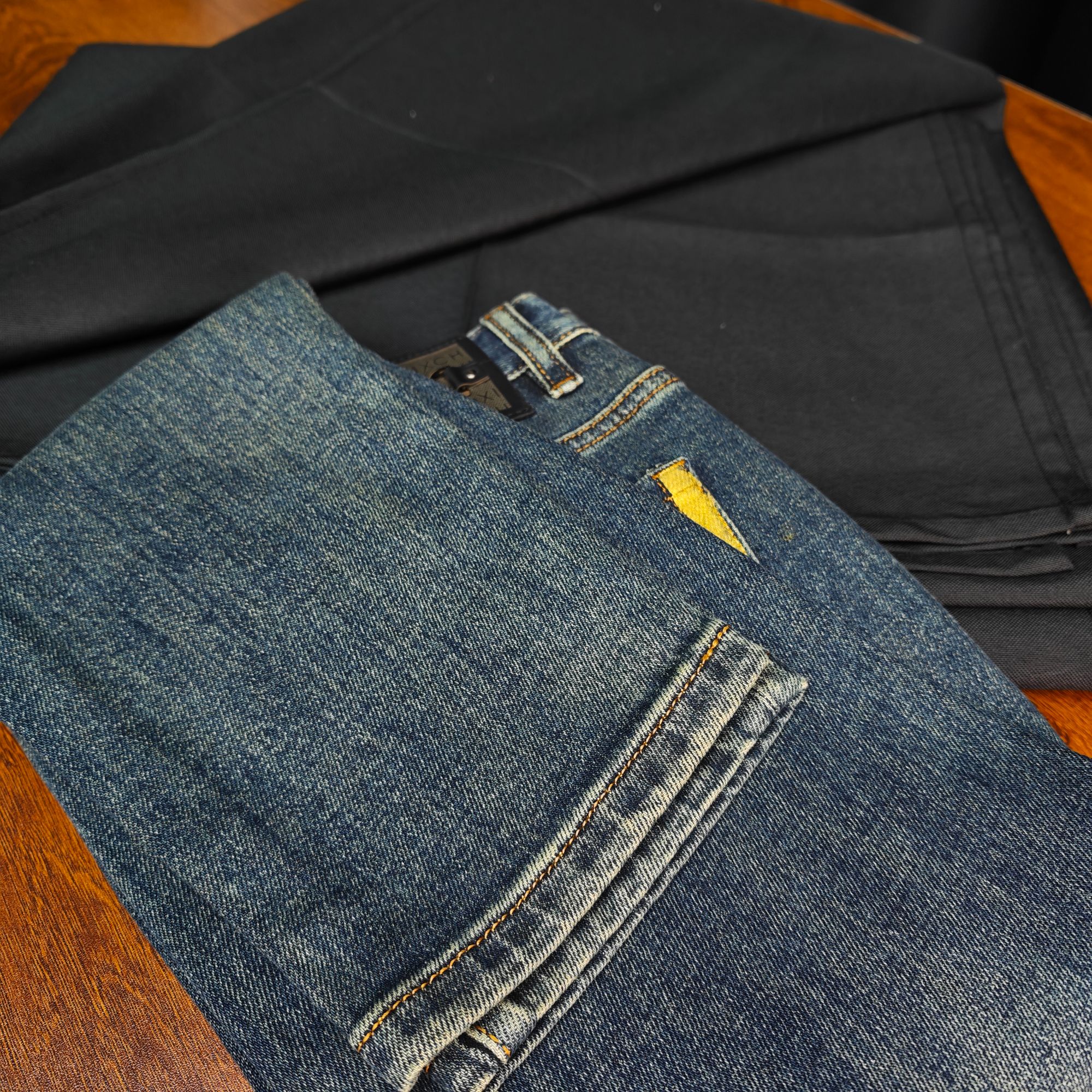 牛仔裤男士秋冬新款百搭显瘦男款轻奢时尚修身小直筒长裤子