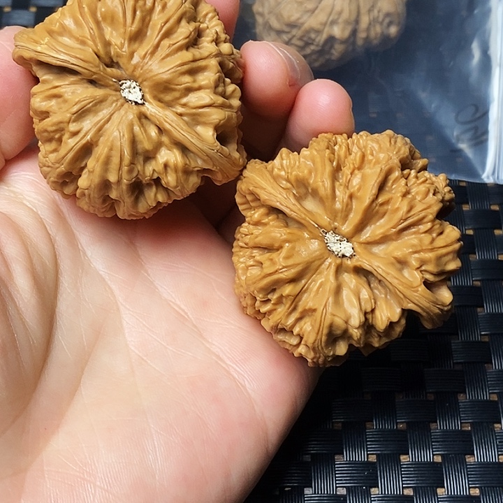 0***7吊坠文玩核桃粗筋