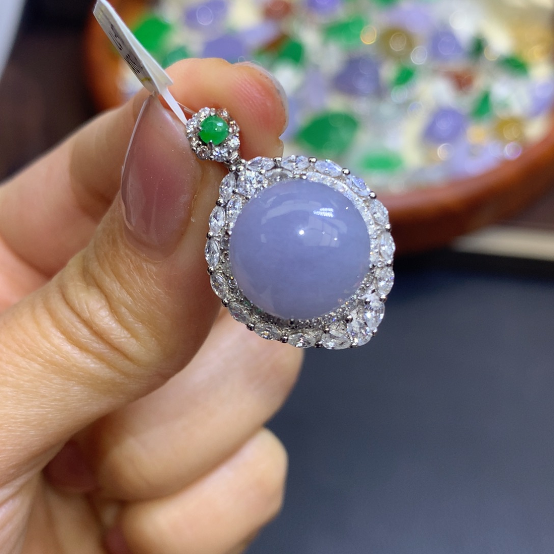 翡翠颈饰银S925镶嵌翡翠吊坠