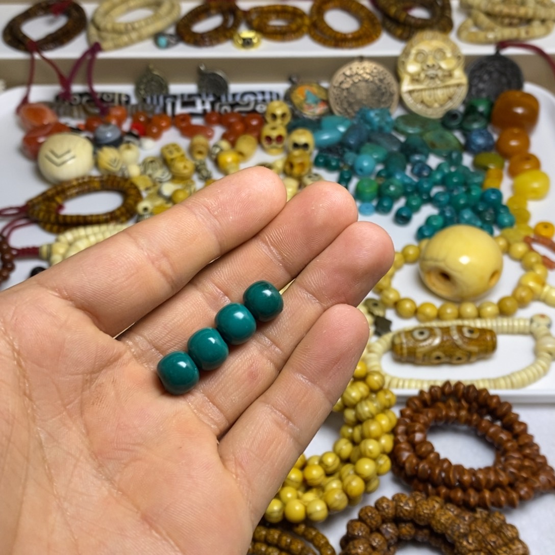 藏****精品小店开张大吉