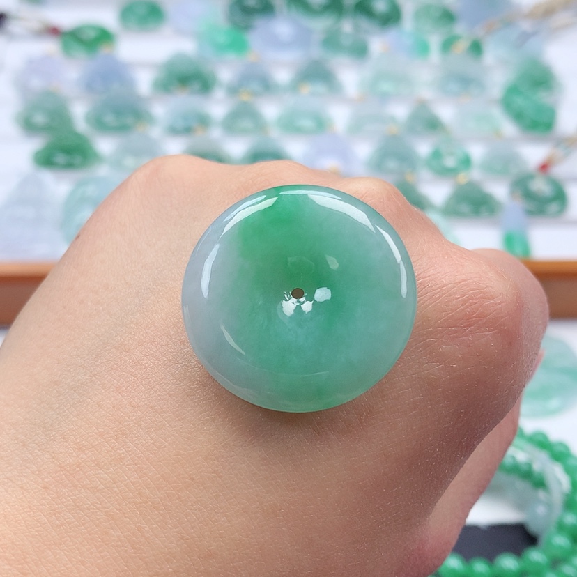 【闪购商品】翡翠吊坠(不含链)未镶嵌