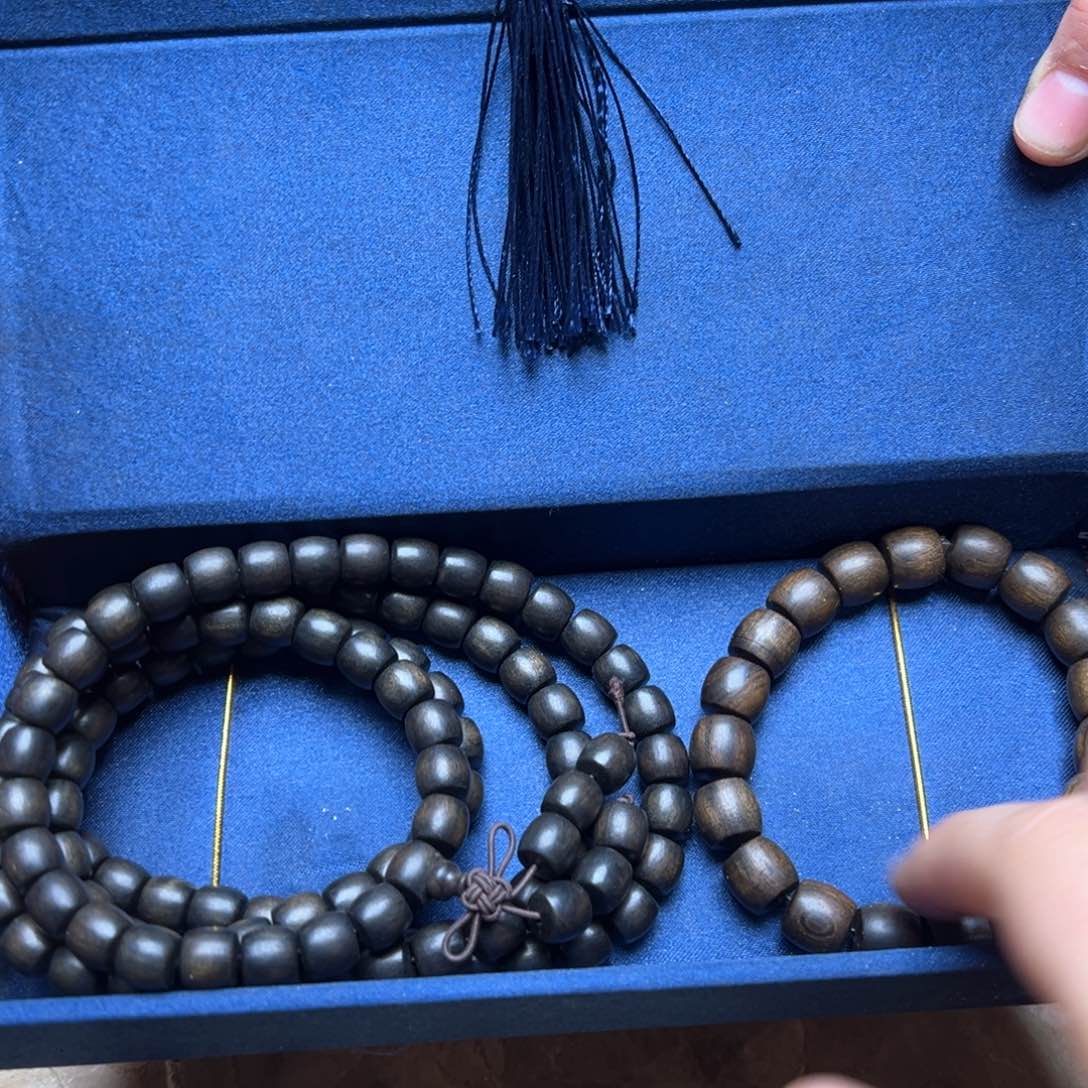 大叶紫檀（黑酸枝木类）