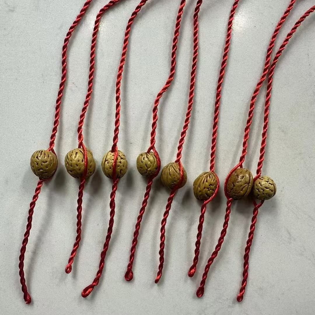 T47 C红绳桃核手绳（样式多样性发其一）