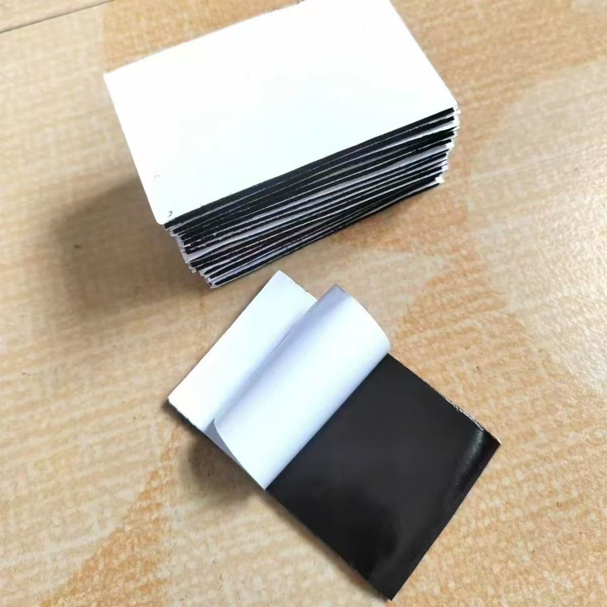 单品磁吸魔术贴：手机支架背板充电背面儿带胶粘性强不怕掉