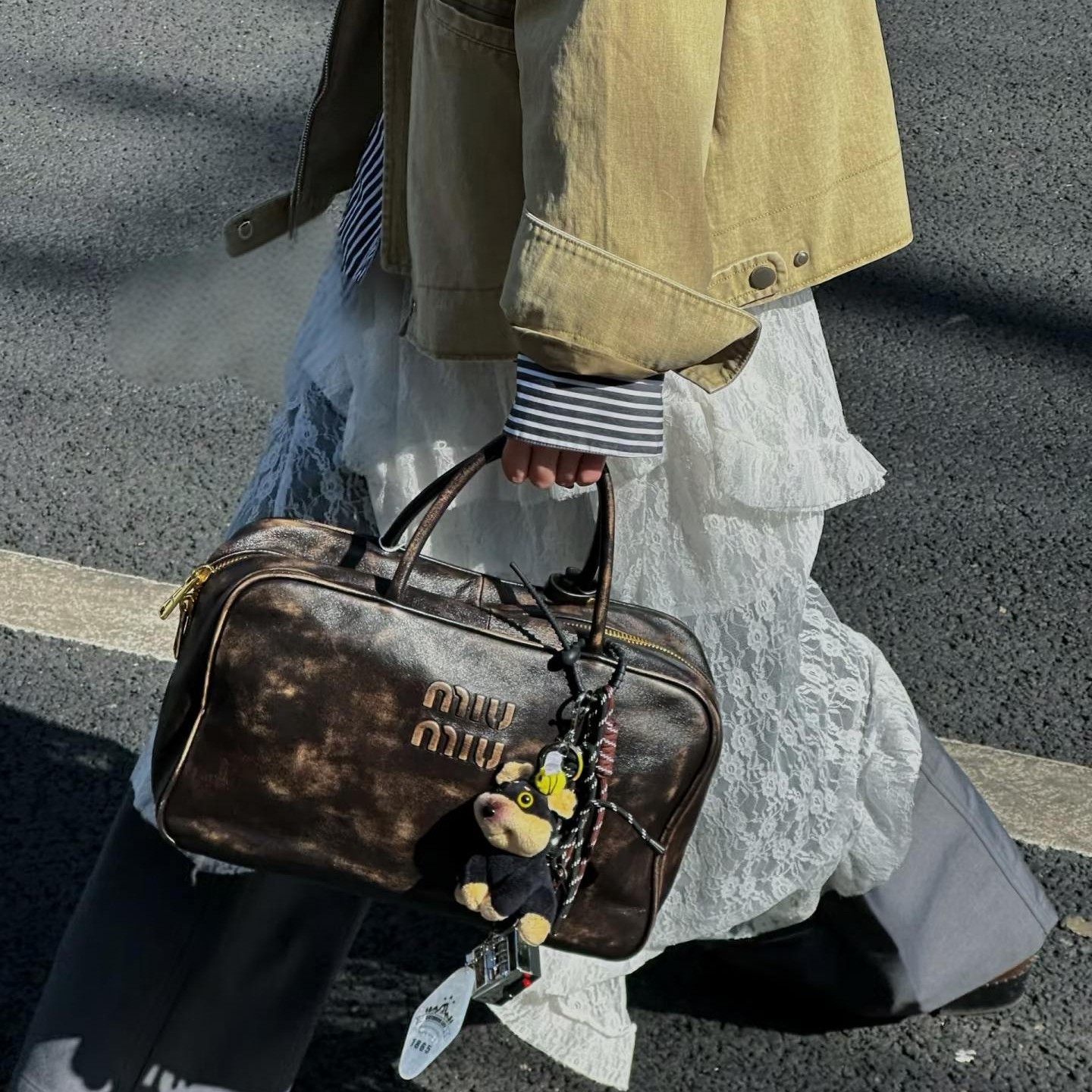 99新 MIU MIU/缪缪 1799 擦色做旧公文包手提包