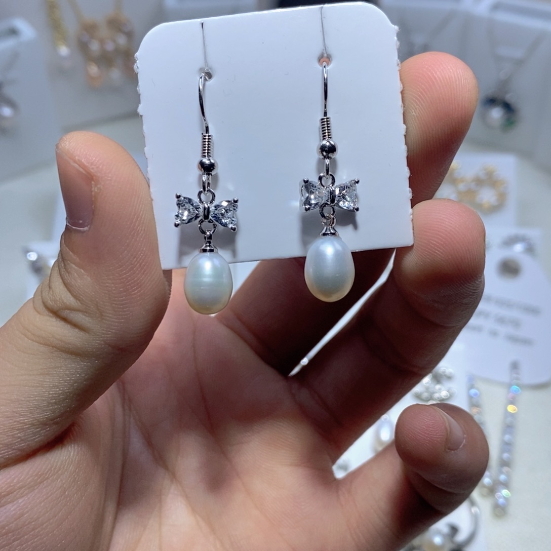 银S925镶嵌淡水珍珠耳饰