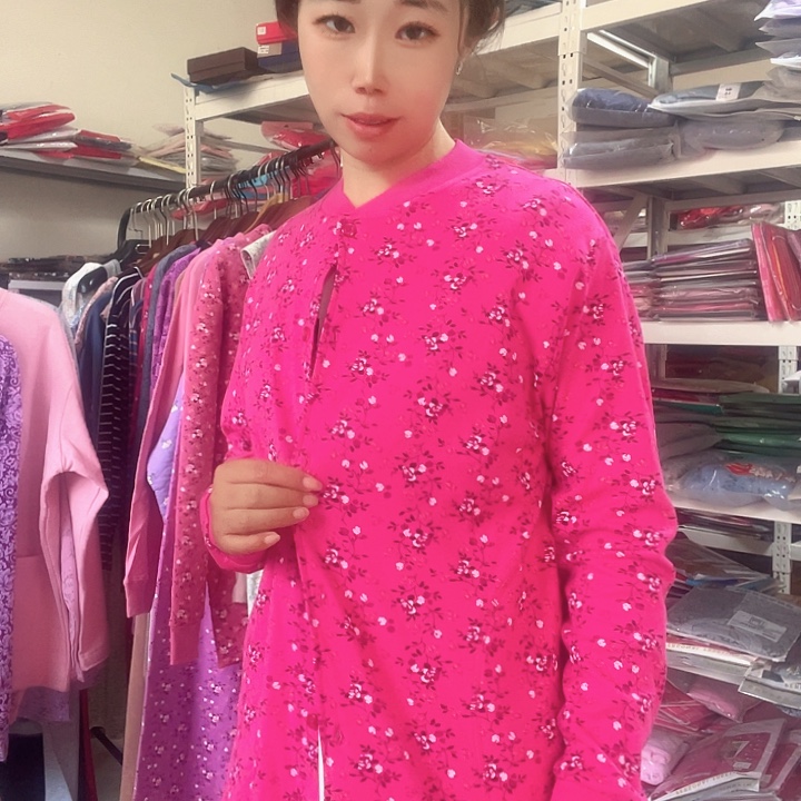 棉3001枚红90斤开衫宽松