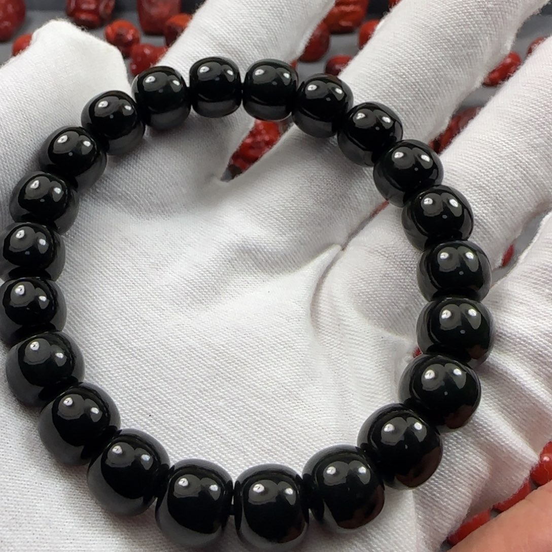 小***候和田玉（糖玉）未镶嵌手链