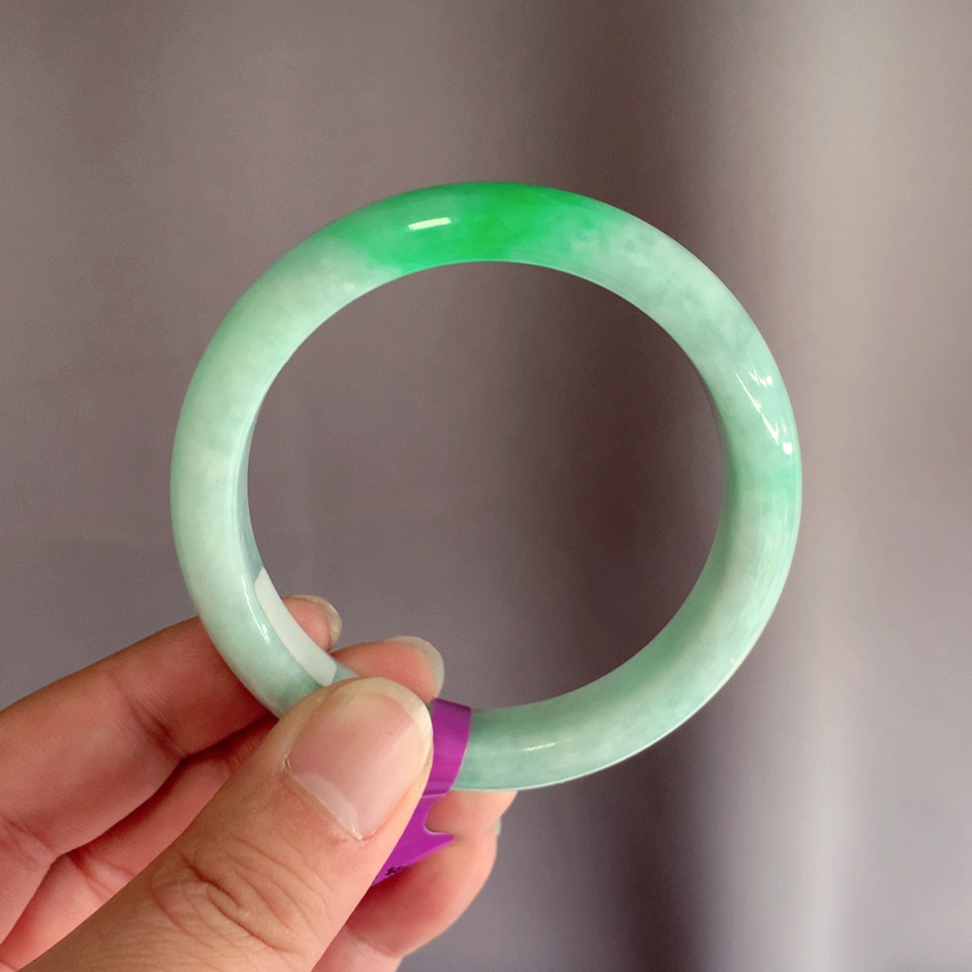 翡翠手镯未镶嵌缅甸翡翠