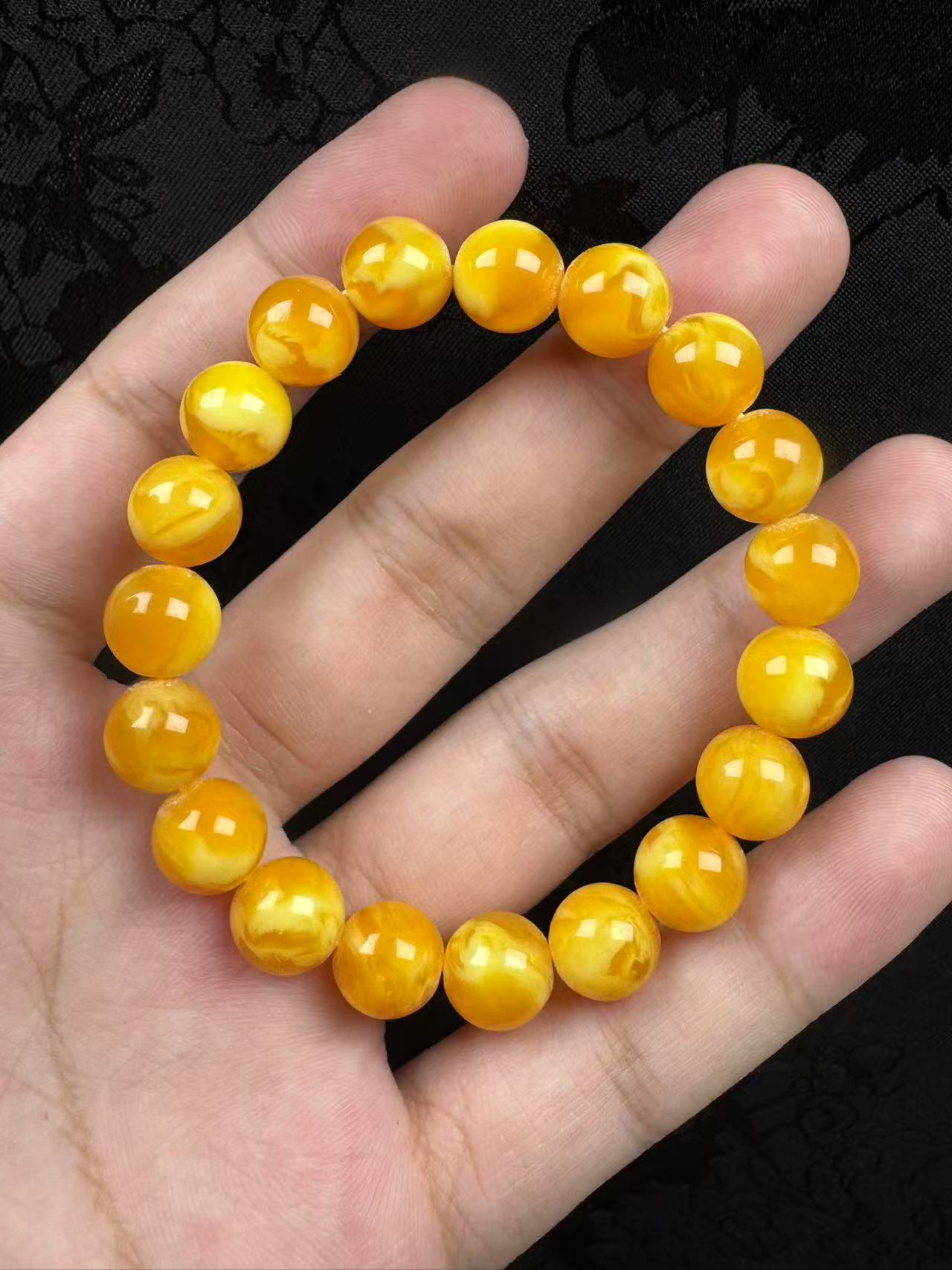 10MM天然鸡油黄圆珠一串A353