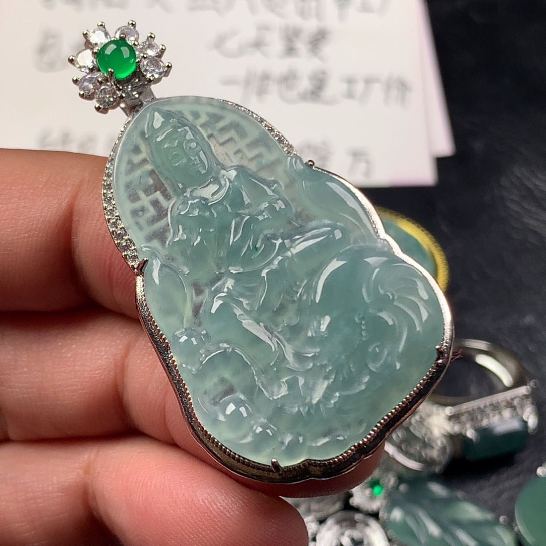 颈饰未镶嵌翡翠普贤