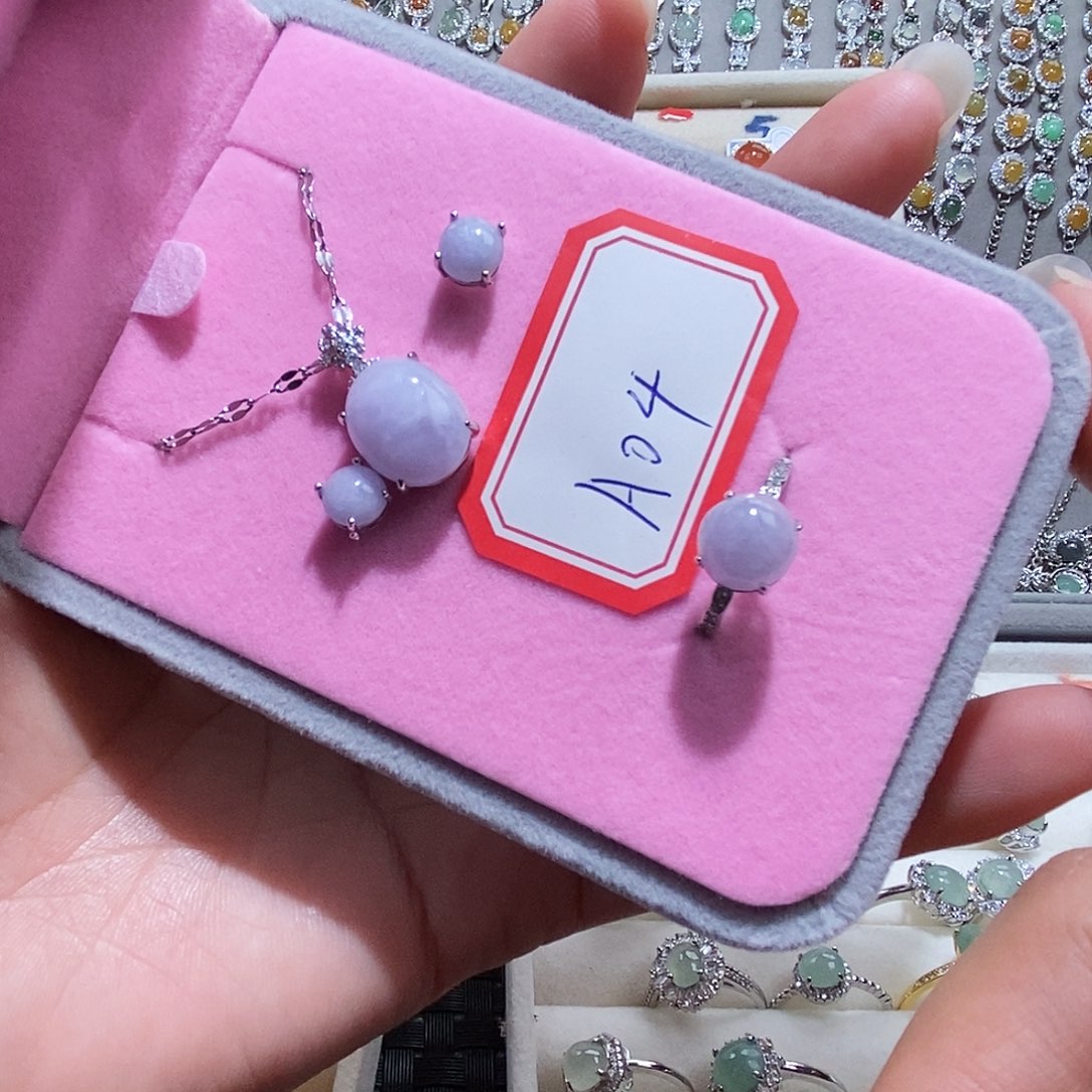 翡翠未镶嵌戒指缅甸