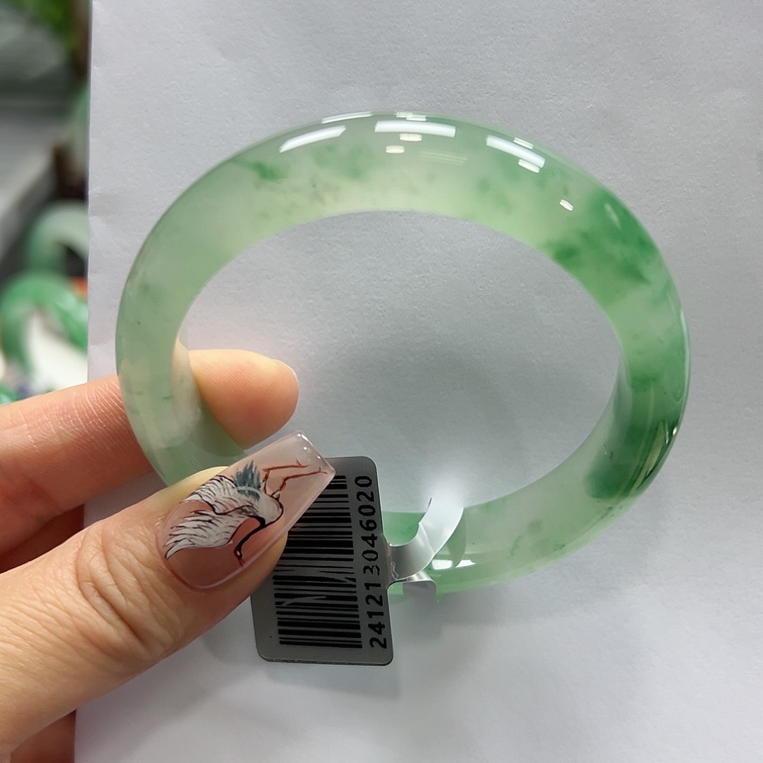 石英质玉手镯未镶嵌?***?