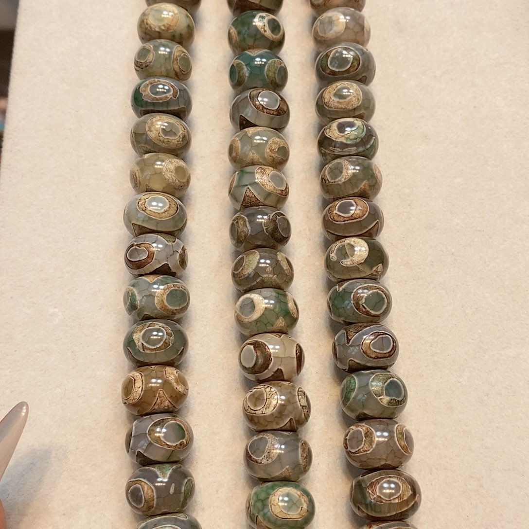 散珠玛瑙/玉髓14m m三眼天珠车轮一条