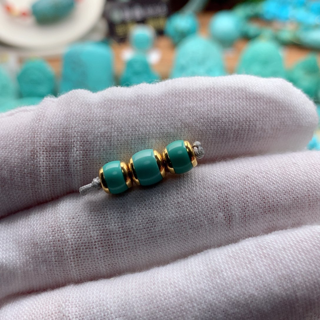 绿松石颈饰18K金镶嵌