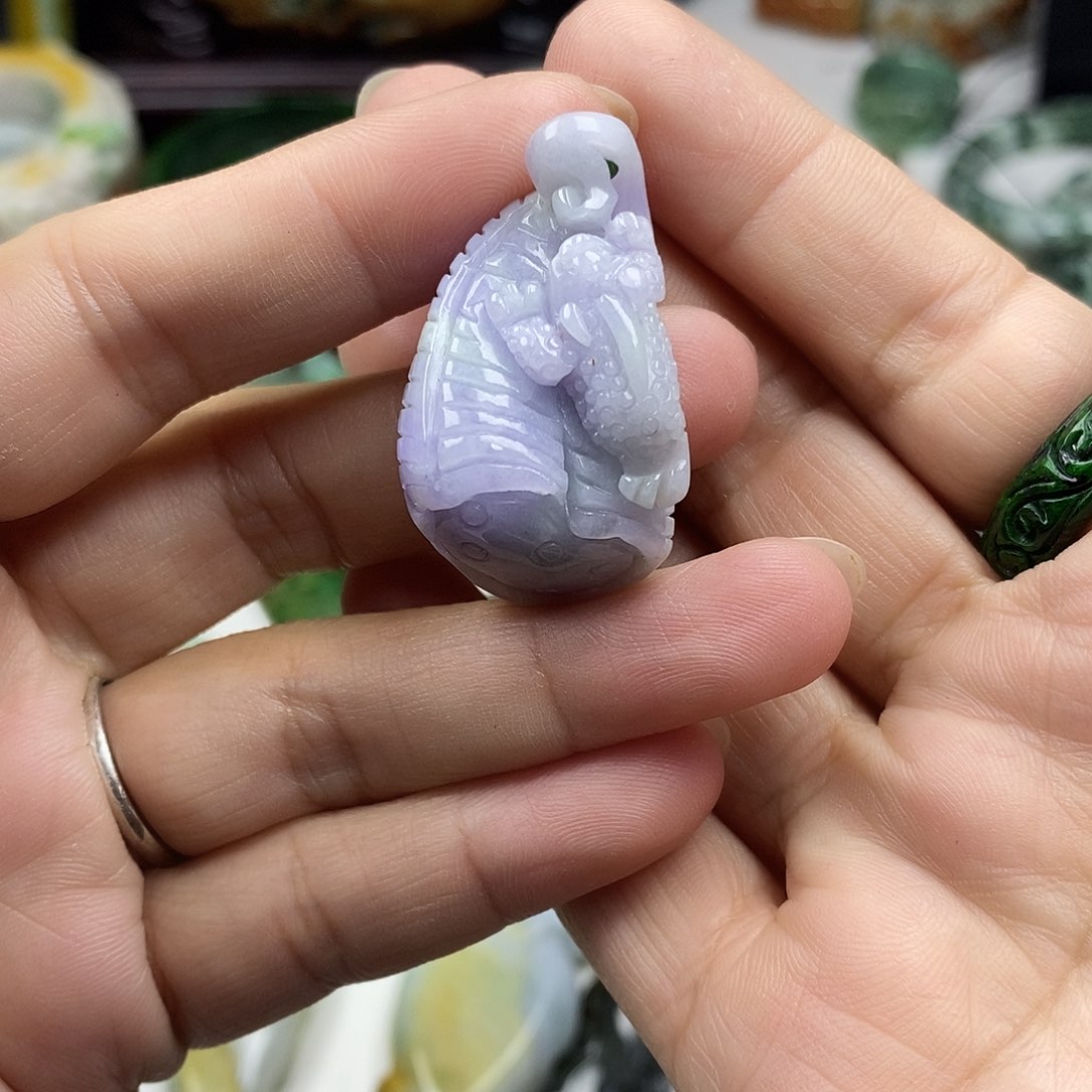 颈饰未镶嵌翡翠紫**雨牌子