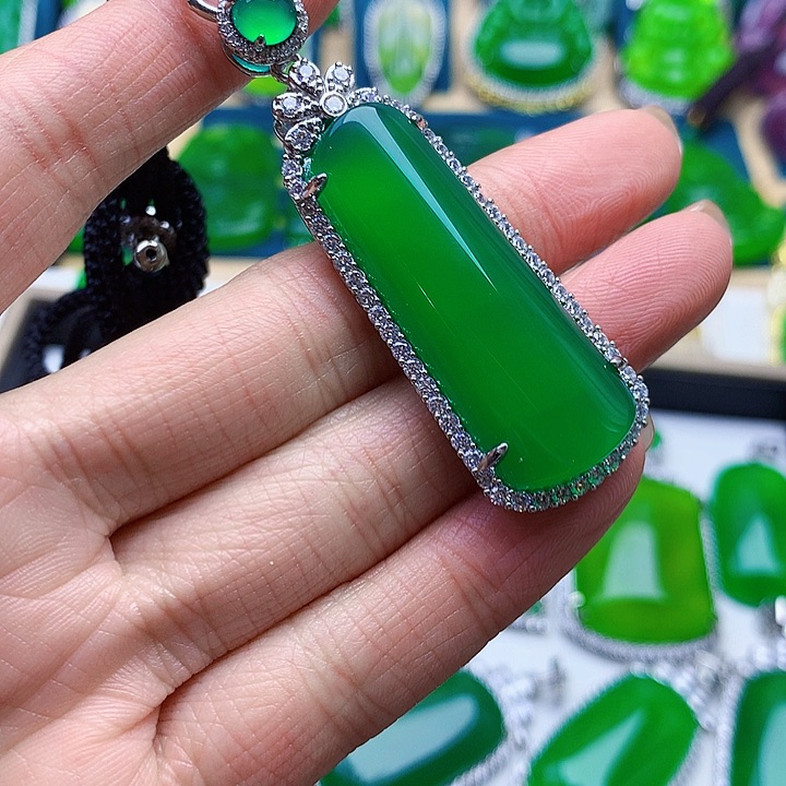 玛瑙/玉髓吊坠未镶嵌