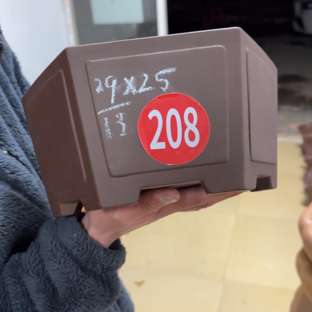 紫砂花盆呜呜呜呜