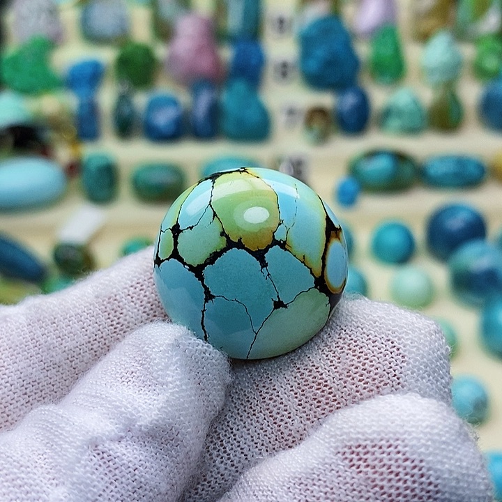 绿松石配饰未镶嵌