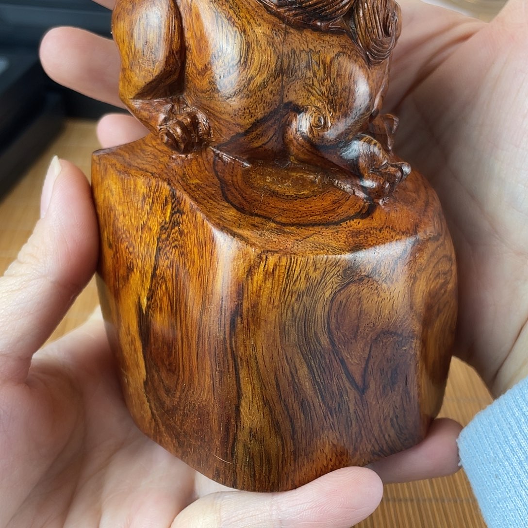 手串/手链黄花梨/降香黄檀精工雕刻貔貅大摆件