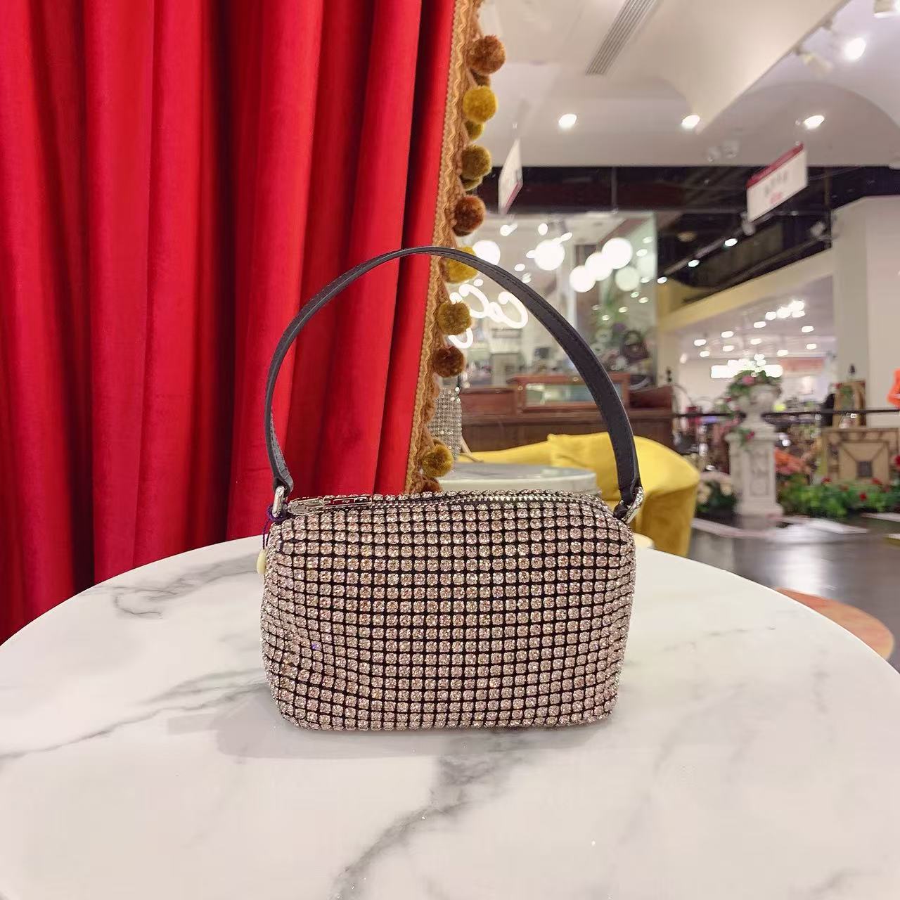 95新 Alexander McQueen/亚历山大·麦昆 遛狗蓝色手提包/32425314