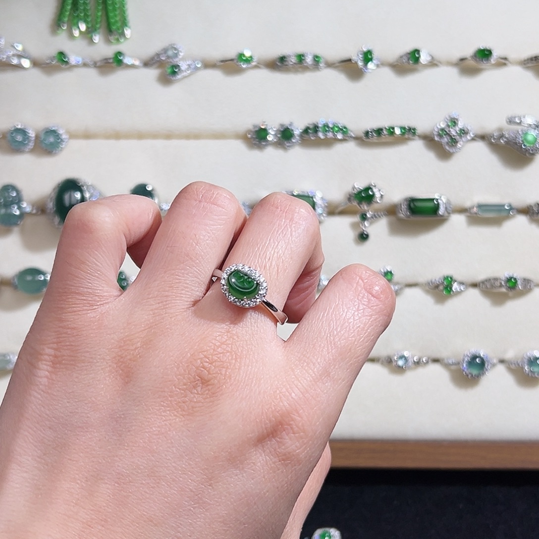 翡翠未镶嵌戒指天然