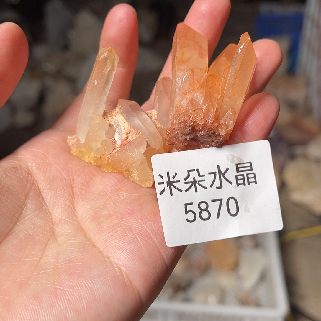 W***～珠宝半成品水晶未镶嵌