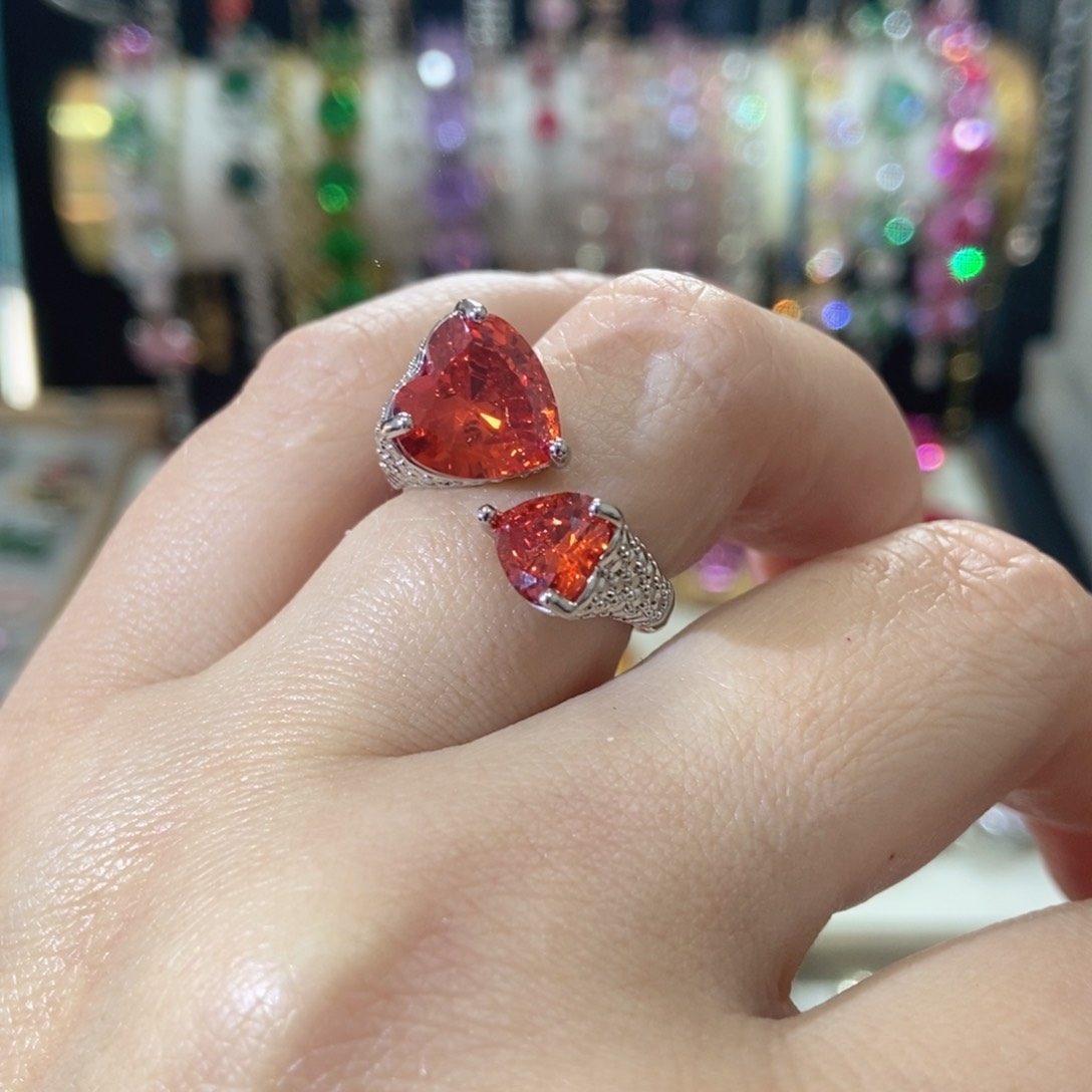 66锆石（处理）戒指