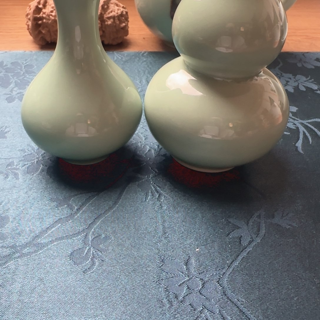 观复龙泉青瓷小花插一对