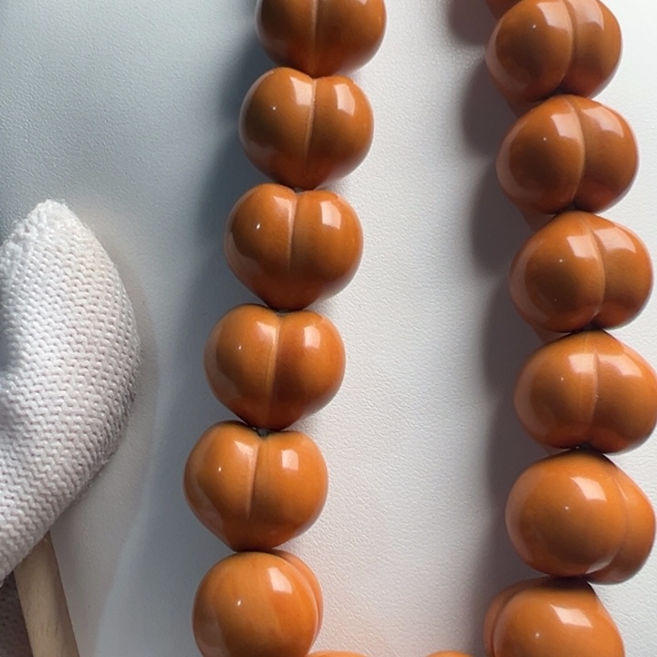 L***e手串猴头核桃猴头