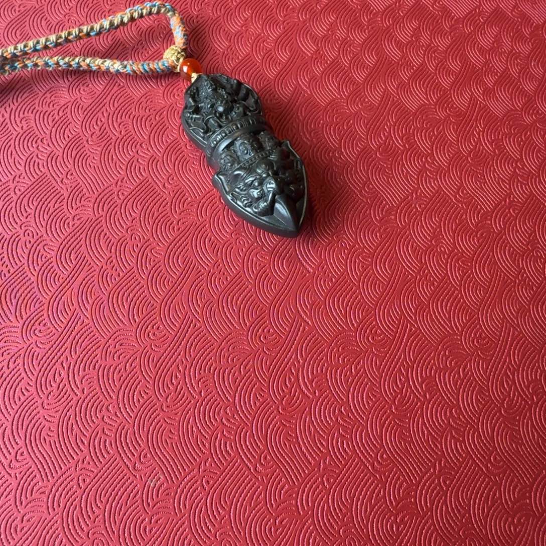 偉***和田玉未镶嵌颈饰