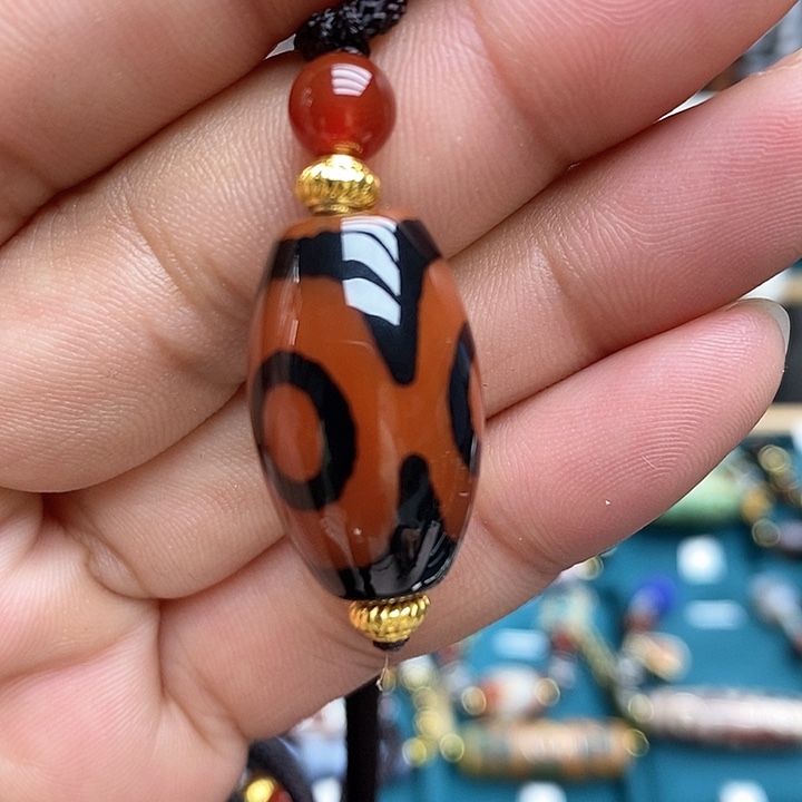 玛瑙/玉髓颈饰合金