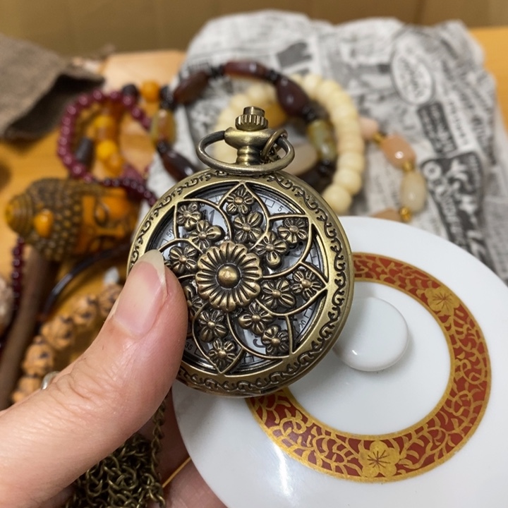 瓷片哈中古工艺品一件