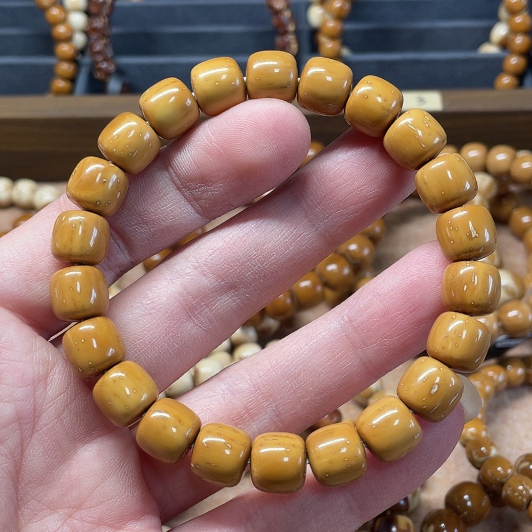 T***a吊坠紫金鼠实心紫金鼠手串10（两颗微瑕）