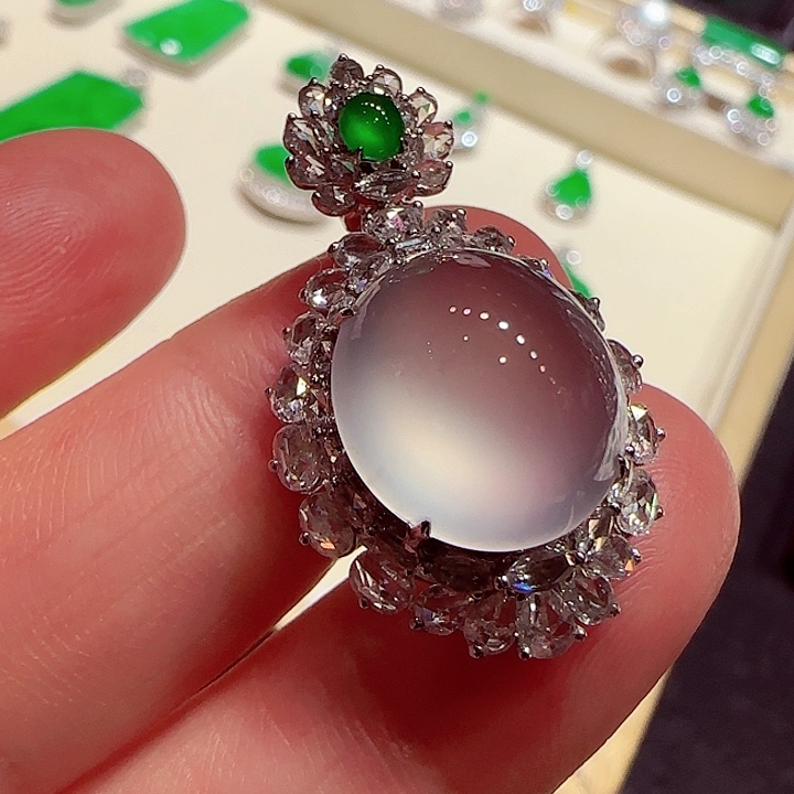 翡翠18K金镶嵌吊坠(不含链)吊坠