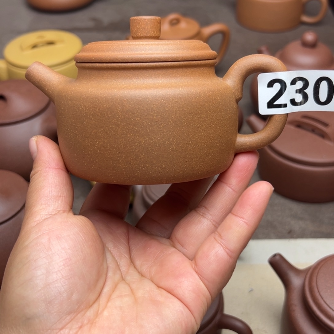 紫砂茶壶黄降坡半手工220cc左右瑕疵