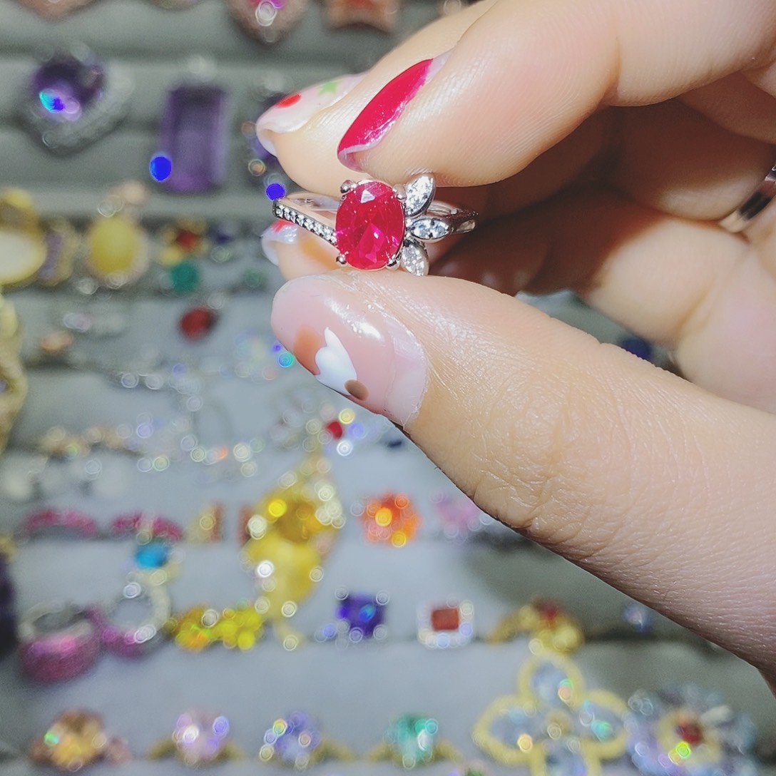 【闪购商品】托帕石耳饰银S925镶嵌