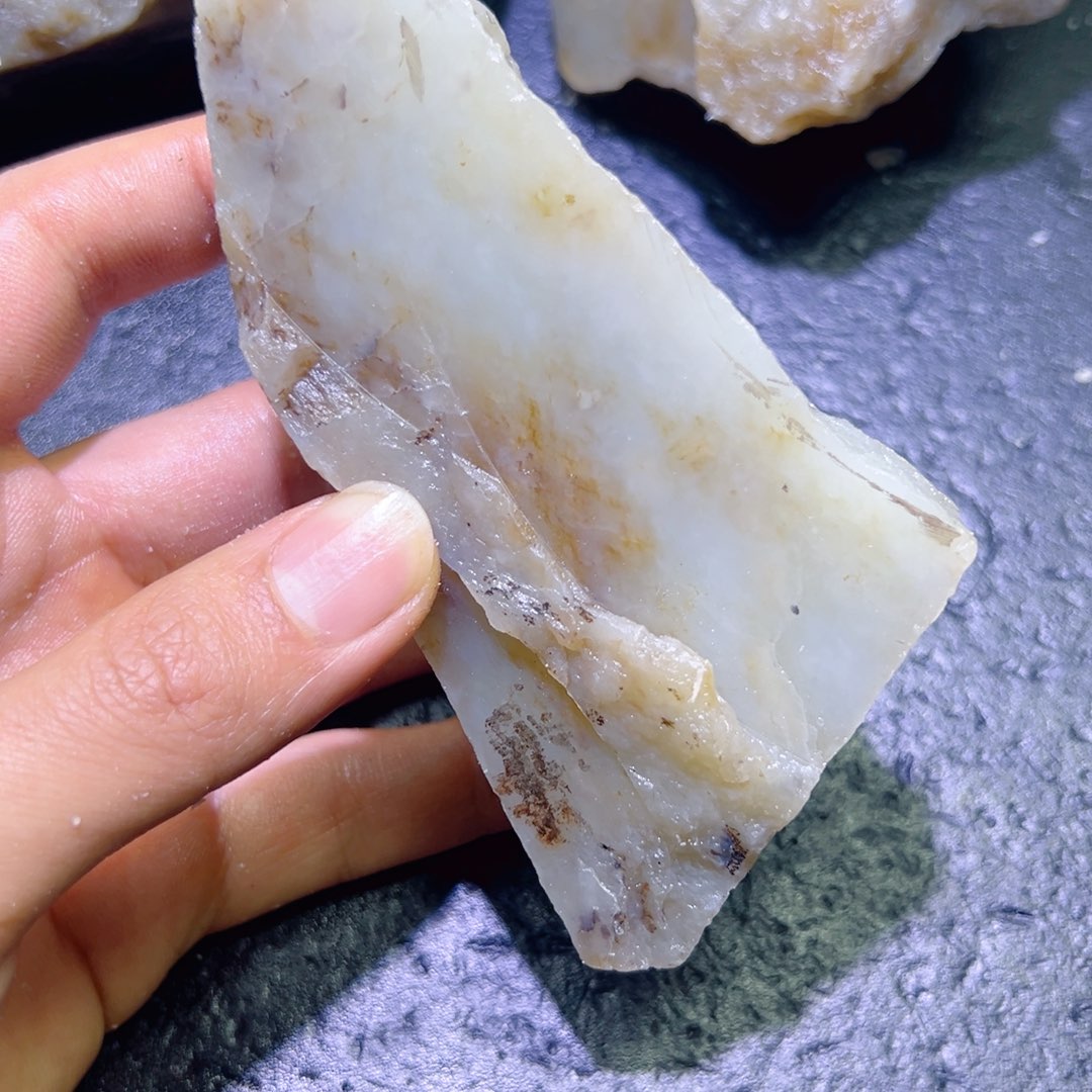 和田玉未镶嵌珠宝半成品