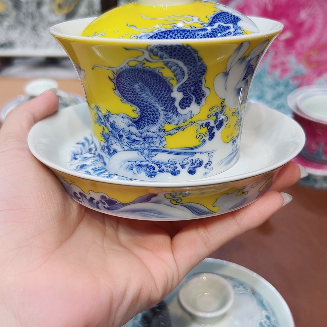 摆件谈***儒景德镇陶瓷艺术展在上海举办