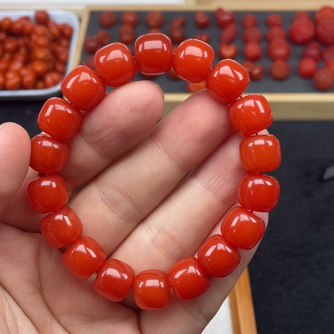 南红玛瑙15号保山柿子红亮光卡12老型手链未镶嵌
