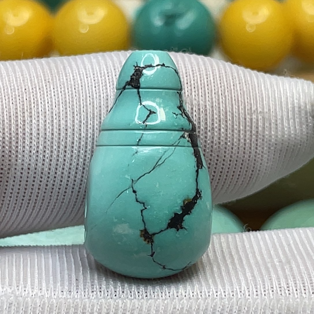 绿松石未镶嵌挂件