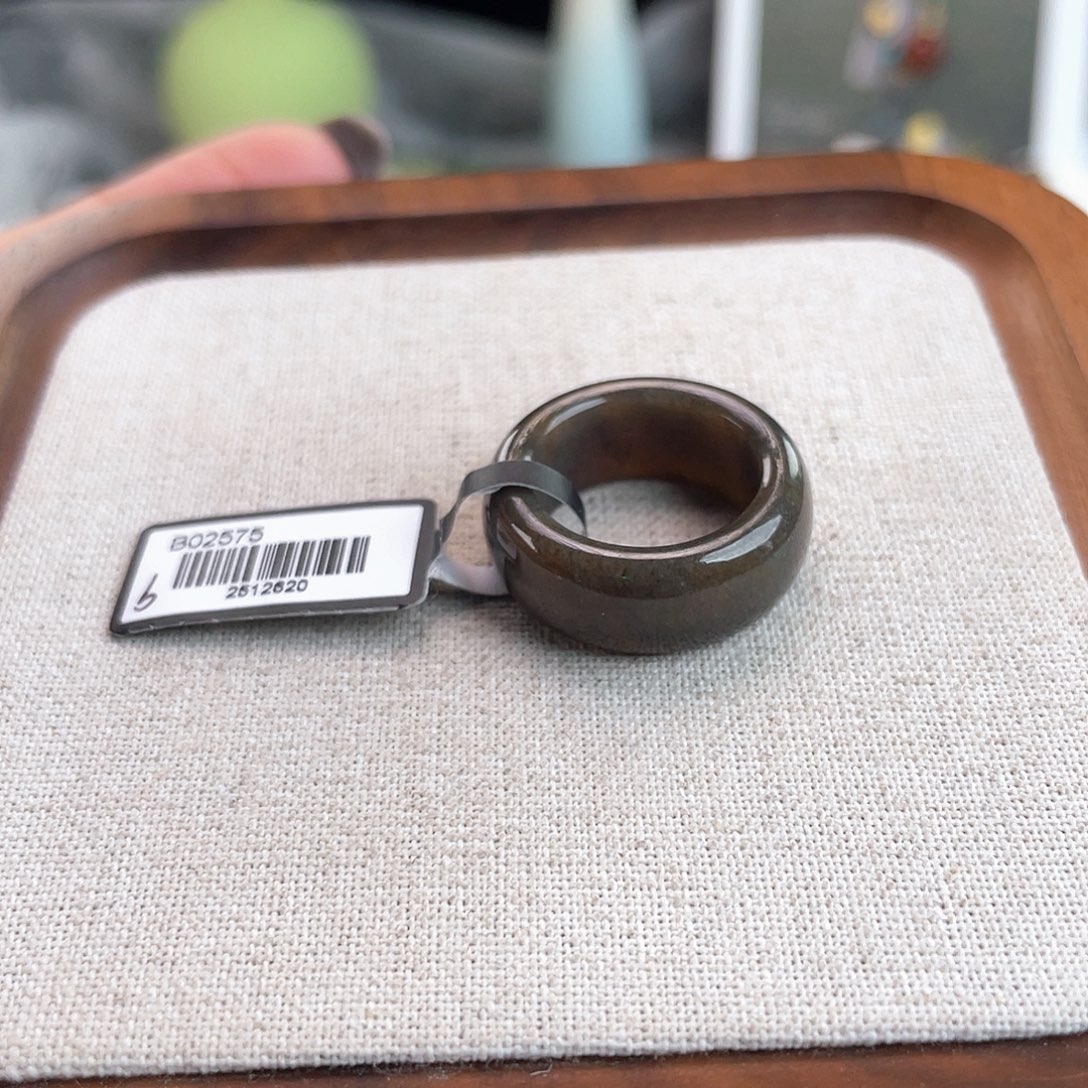 和田玉未镶嵌戒指U106咖糖轮胎17.2不退换